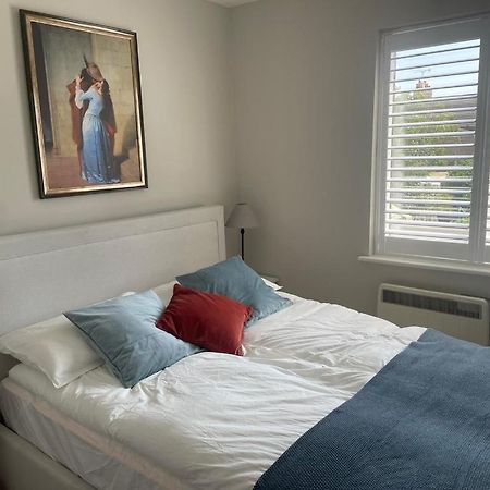 2 Bedroom House In Central Windsor - The Town Buitenkant foto