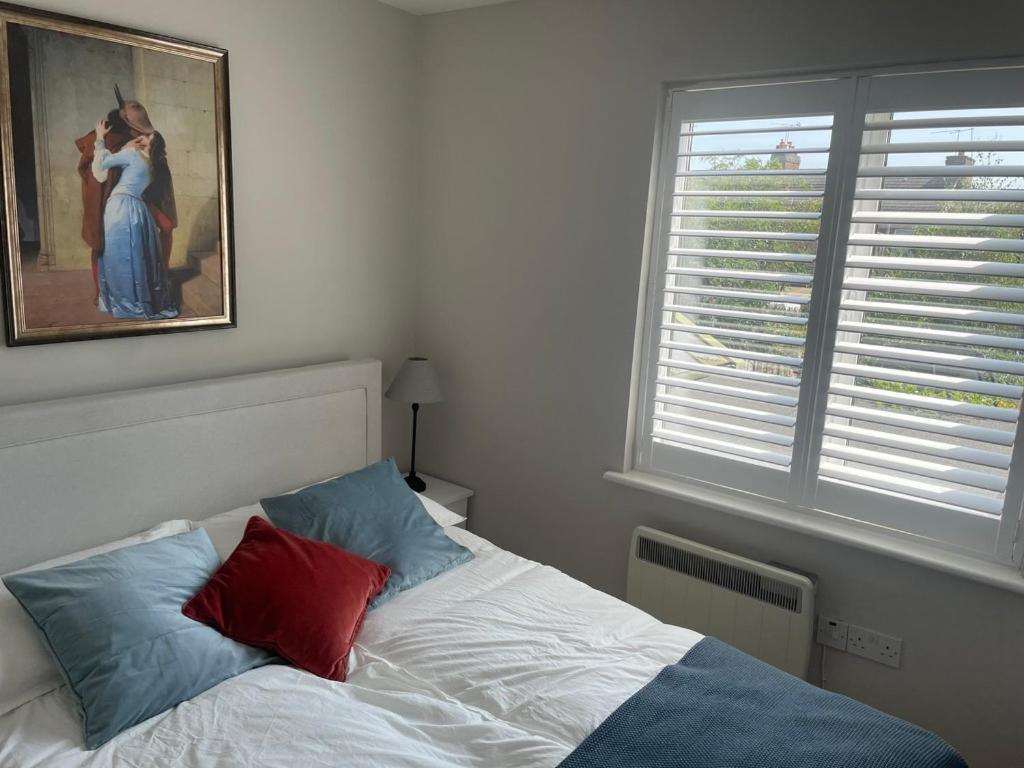2 Bedroom House In Central Windsor - The Town Buitenkant foto